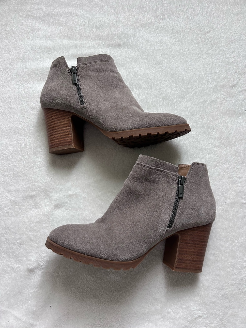 Lucky Brand Gray Tan Suede Ankle Booties with Block Heel Side Zip size 10